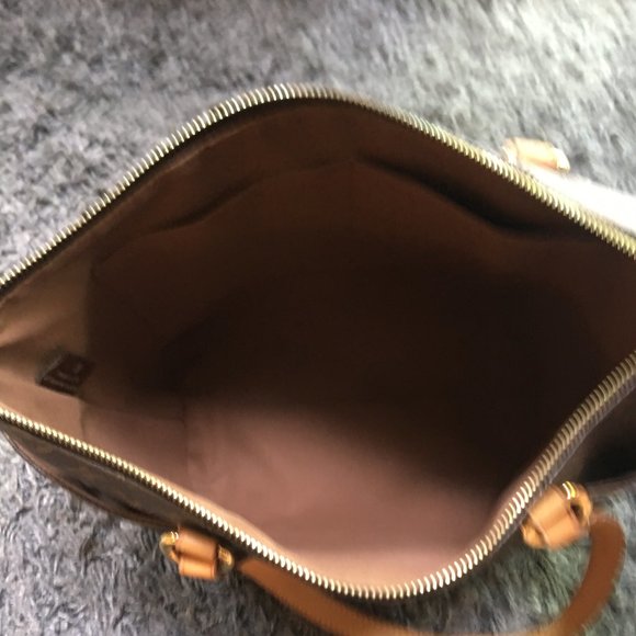 Authentic Louis Vuitton Totally in Monogram - Picture 12 of 12